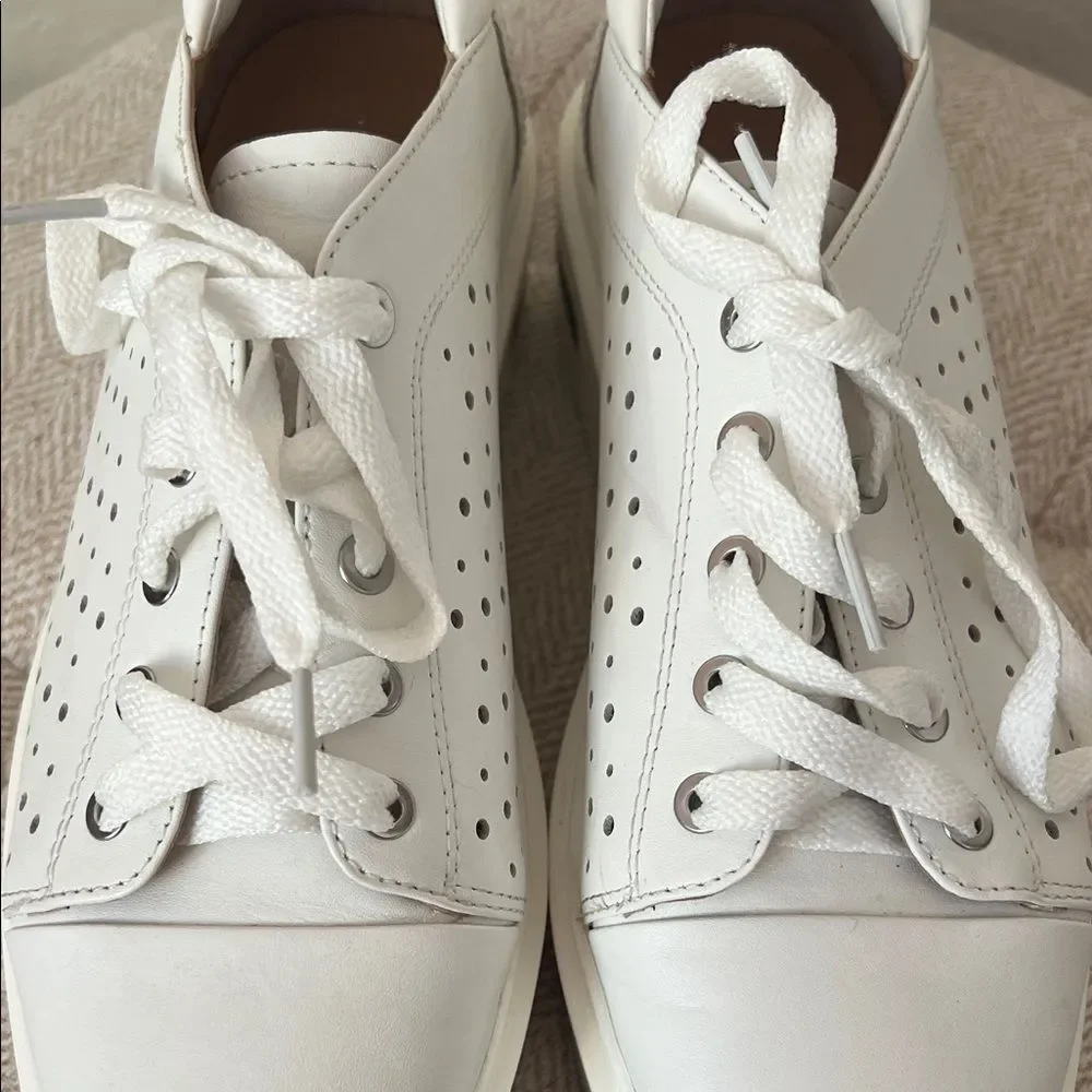 Linea Paolo Kendra Perforated white Leather Lace-Up Platform chunky Sneakers 8M